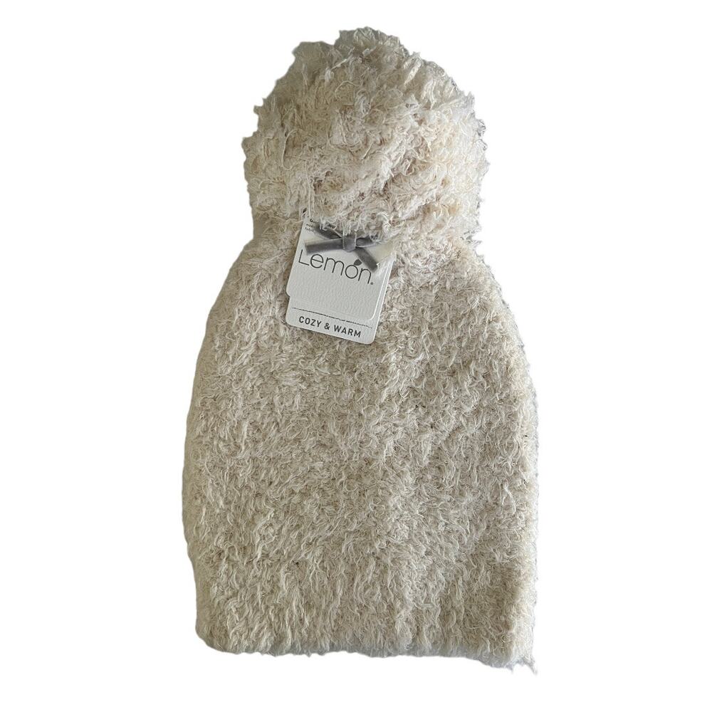 NWT Lemon Snow Drift Pom Pom Beanie